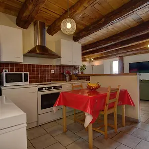 Du Chênelong Cantal Hébergement de vacances