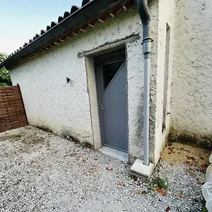 Bel Calme Dans Provençale Appartement